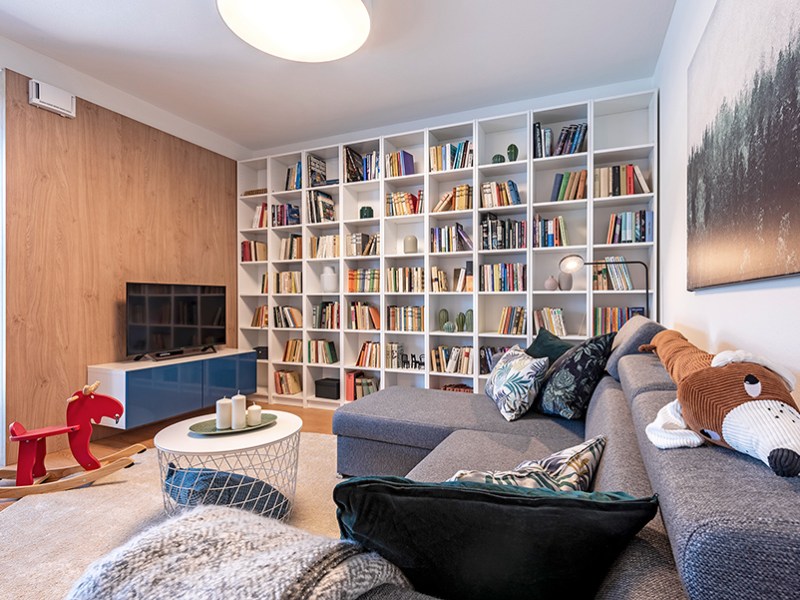 Rymlig trea med smarta&nbsp;lösningar